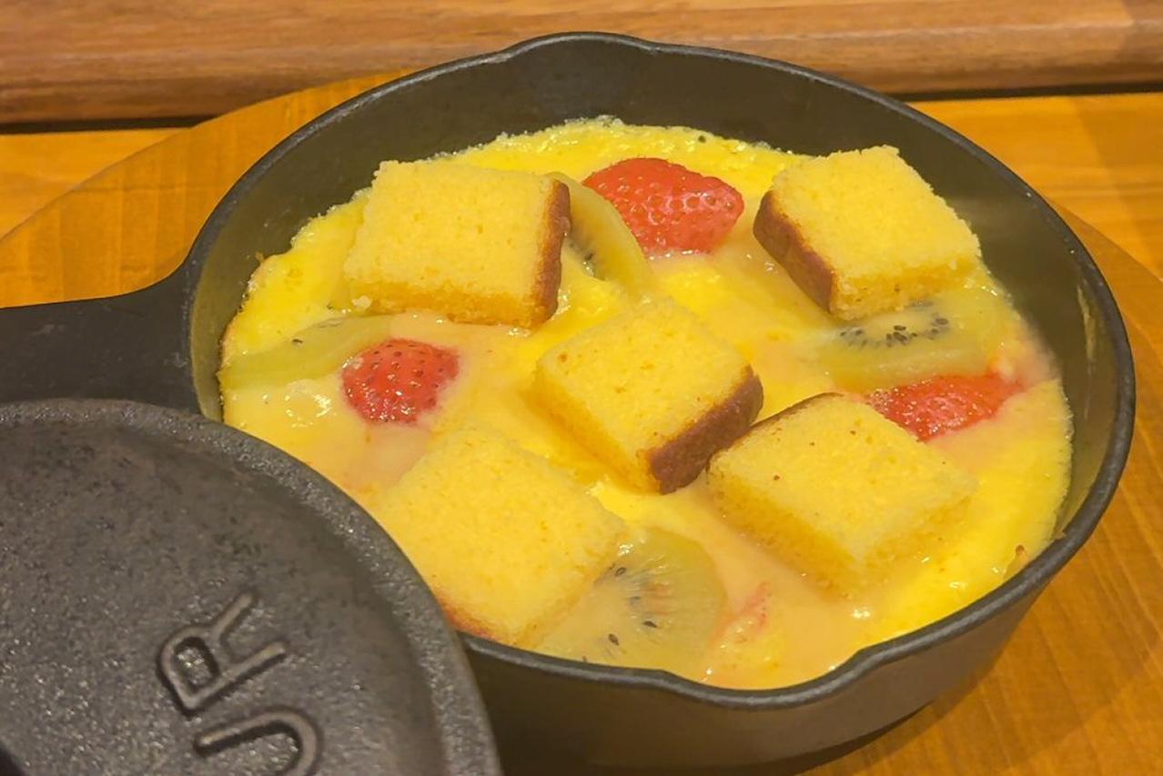 デラックスなグランピング料理をかこむ幸せなひととき-3