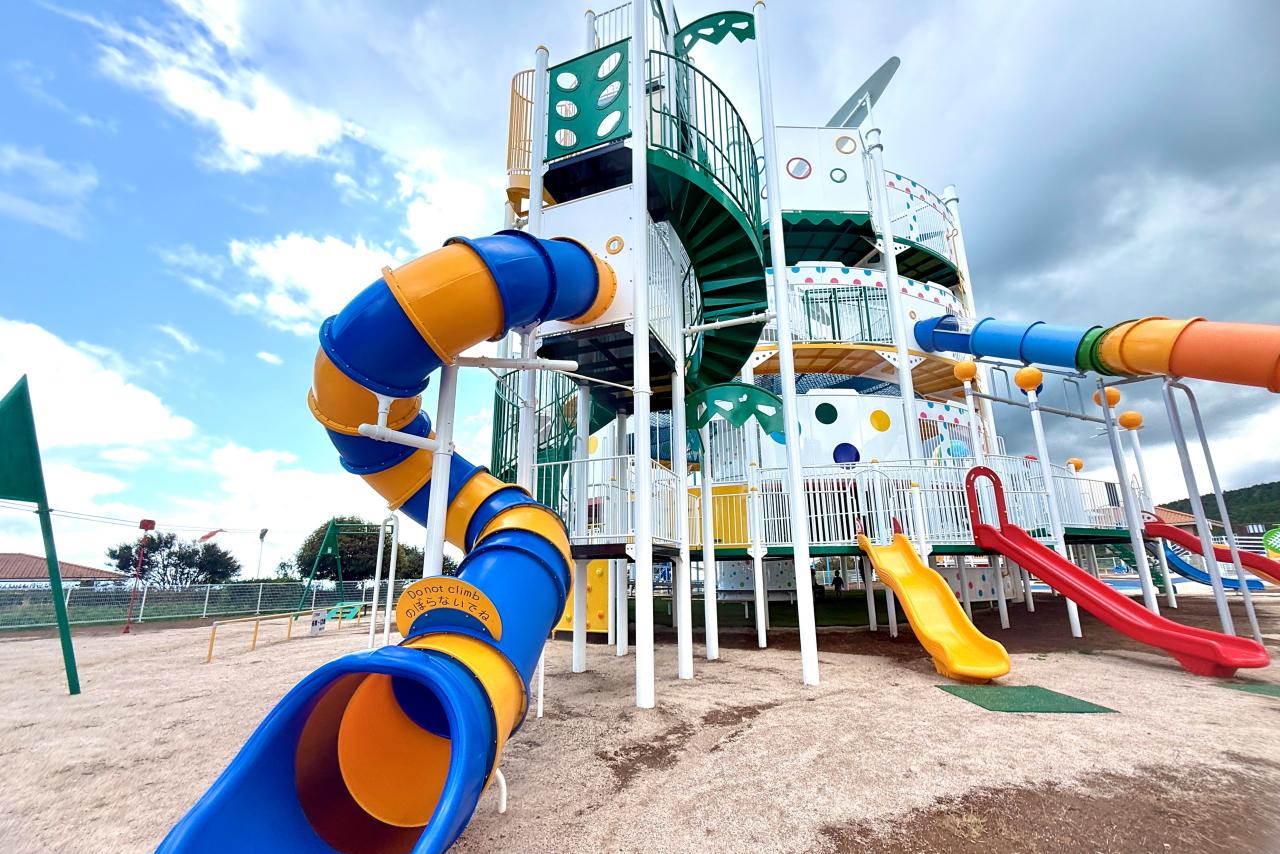 スパイラルスライダーへは、外階段から-0