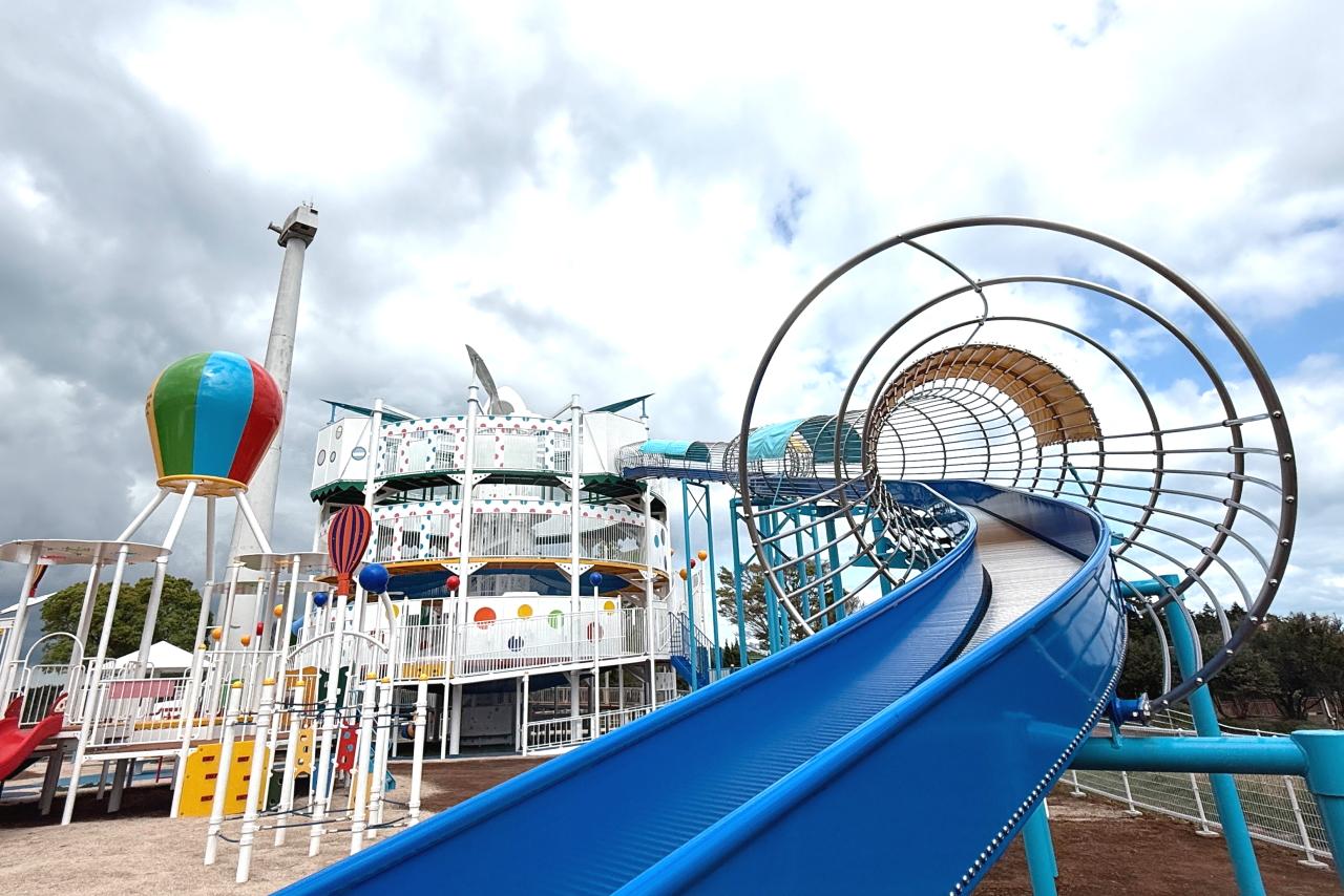 【４階部分】見晴らし最高の展望スペースと、大迫力のローラースライダー-0