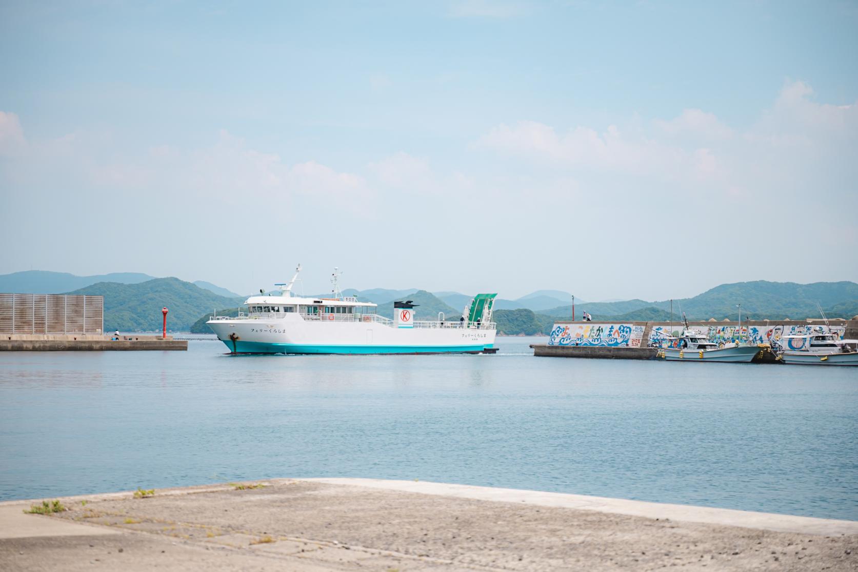 ３．島へ渡る船は「フェリー」か「海上タクシー」-0