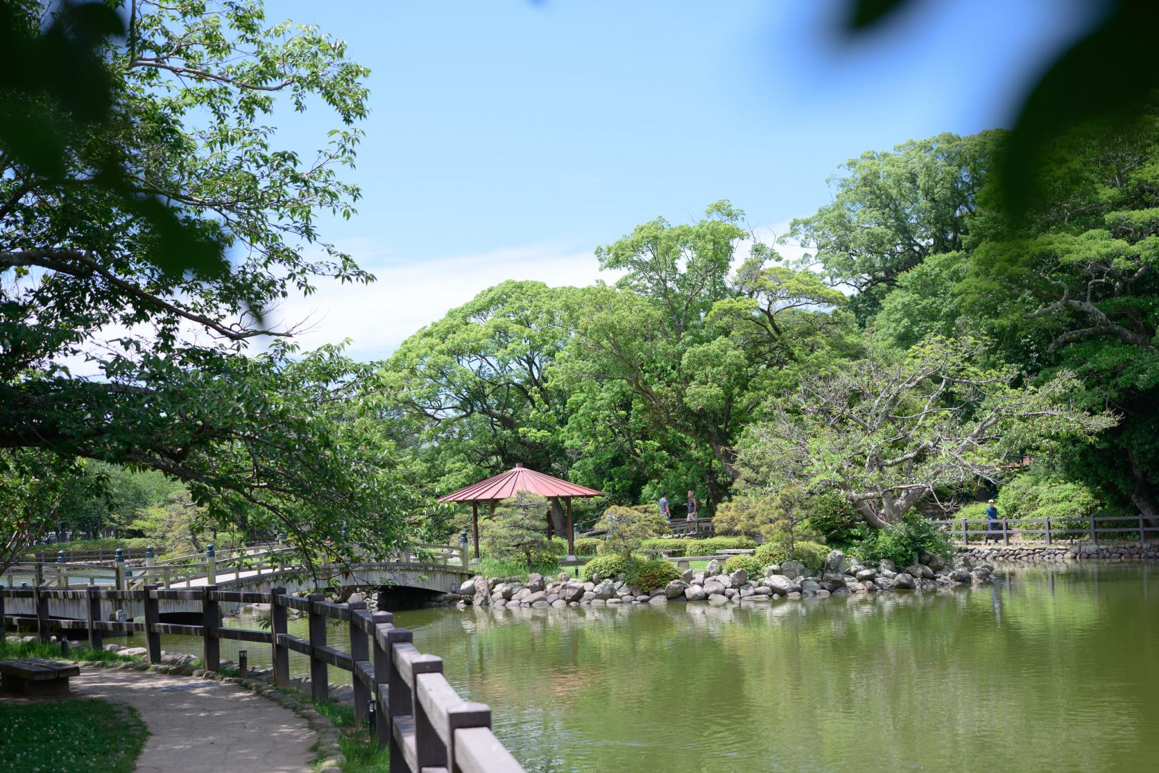 大村公園で、お城と季節の花にうっとり-0