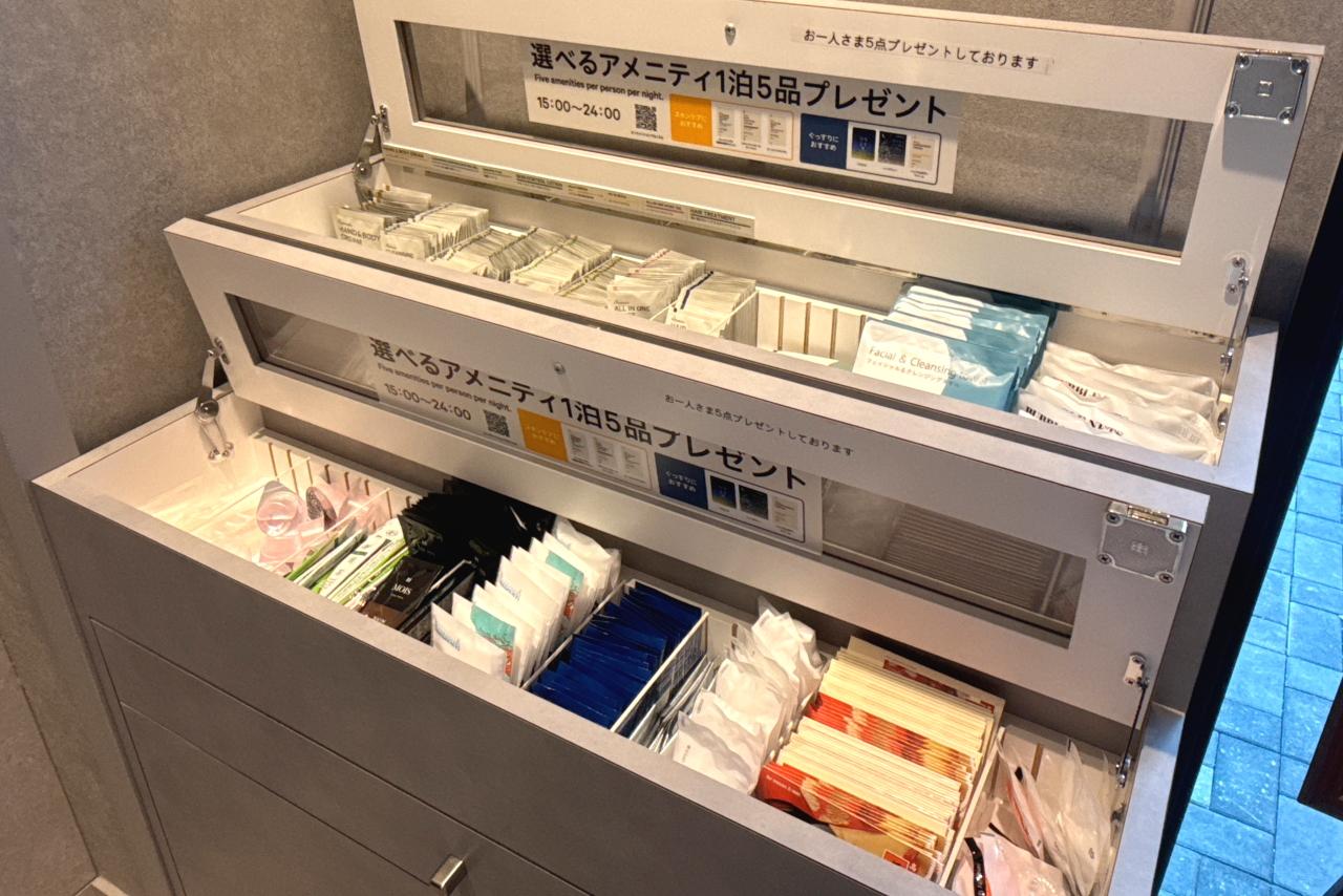 部屋に入る前に、１Fで枕やアメニティ選びを！-1