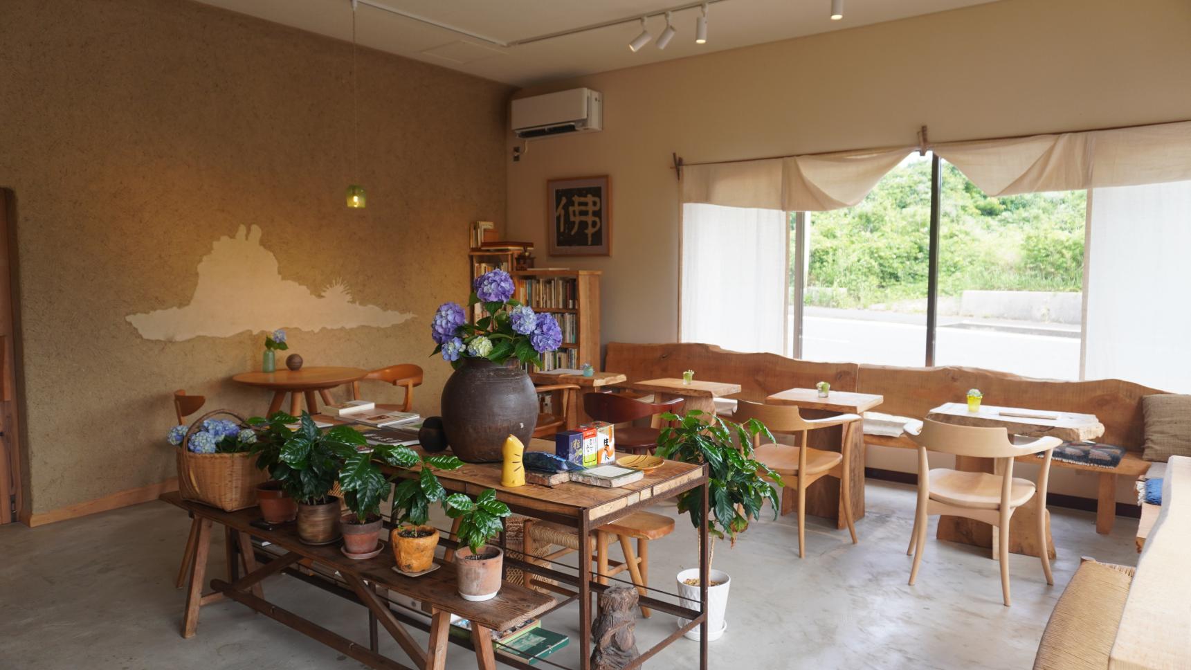 【小坂雲丹店喫茶室】でひと休み-0