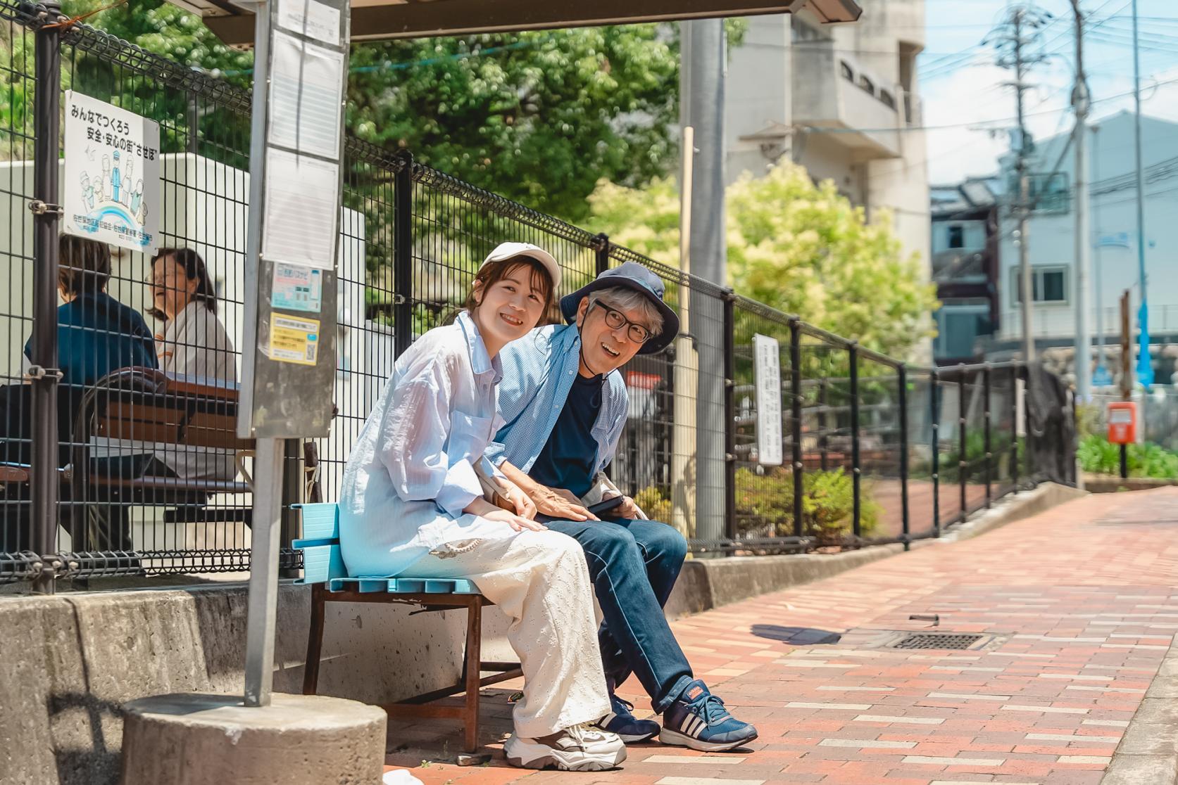 SNSで50万回再生された！運賃200円の激細路面バスに乗って移動-0