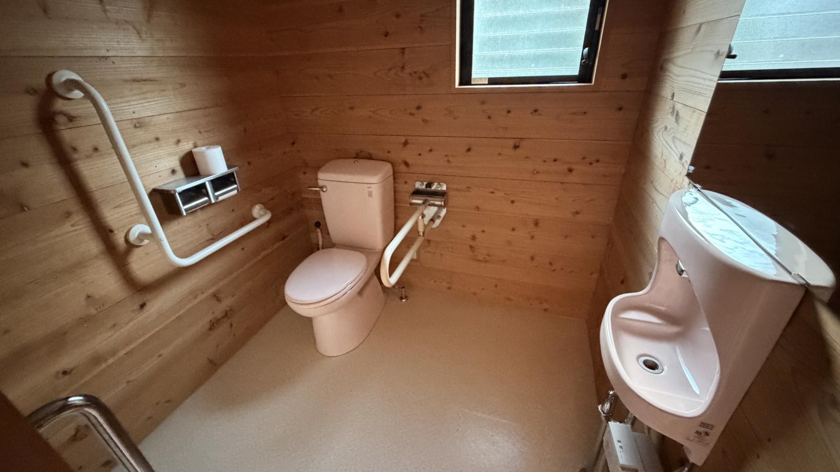 お風呂もトイレも完備！初心者にも安心の平屋バンガロー-3