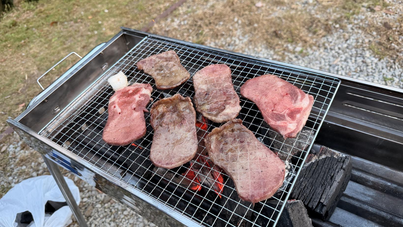 自然の中で食べるBBQは格別！-0