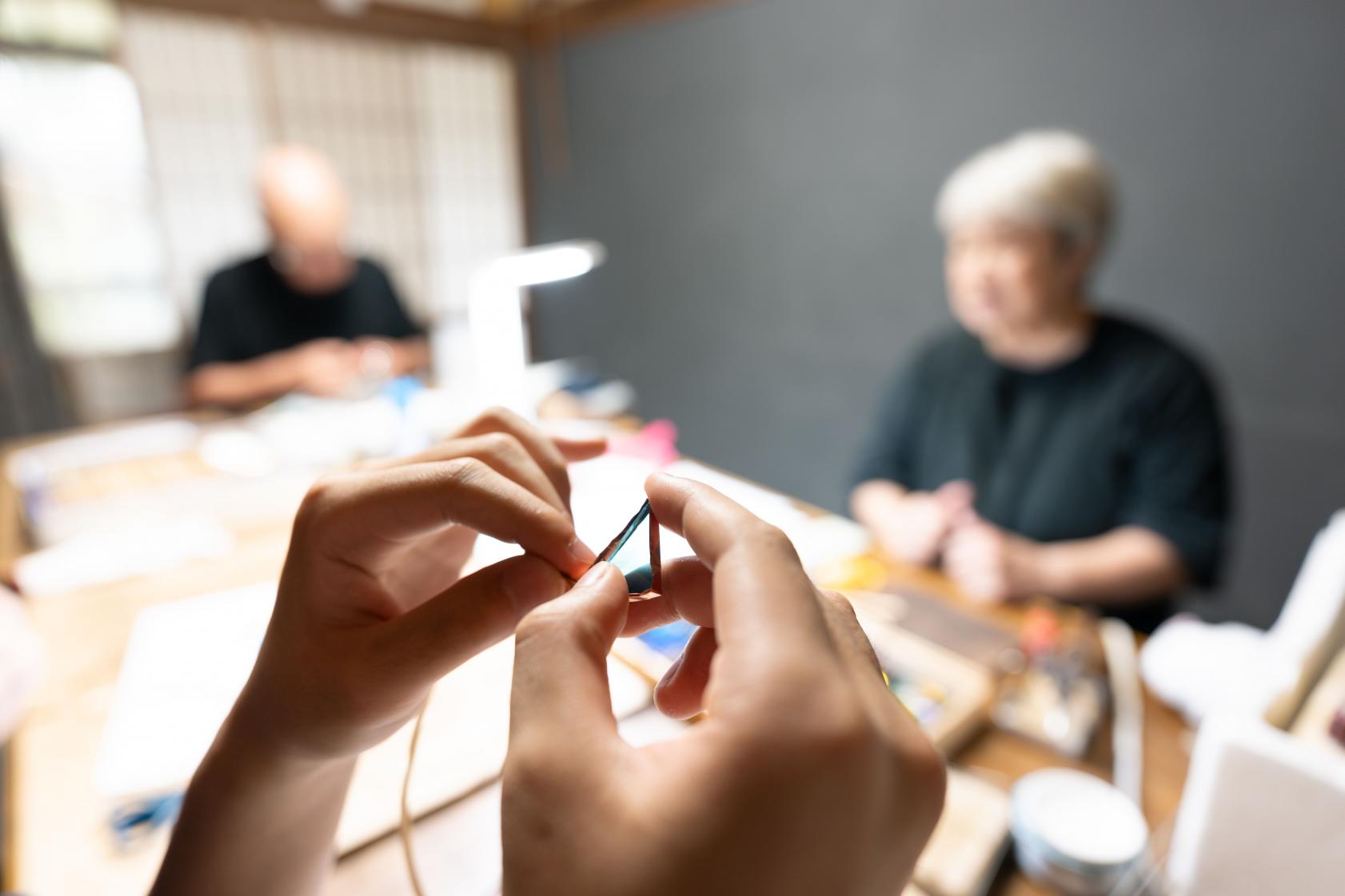 光のかけらを繋いで、形にしていく-0