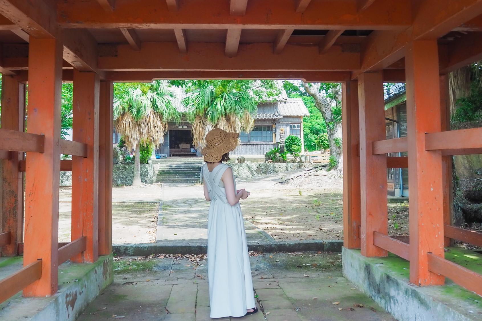 歴史＆カメラ女子必見☆鮮やかな朱門が目印の「東光寺」☆-1