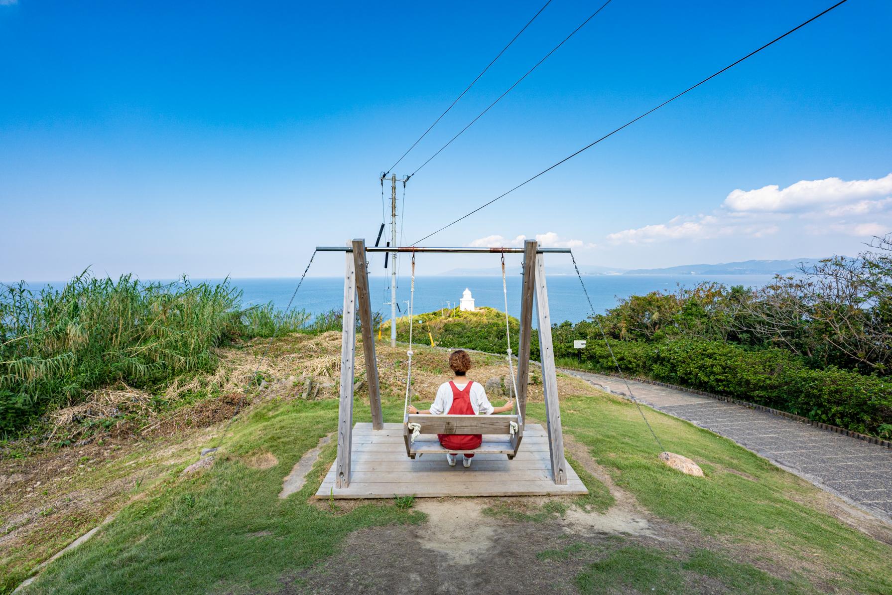 長崎県の絶景ブランコ#01 伊王島灯台公園-0