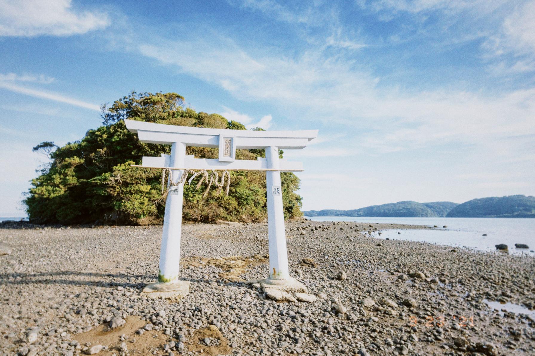 干潮にしか行けない！月の引力を感じられるパワースポット・小島神社へ-1