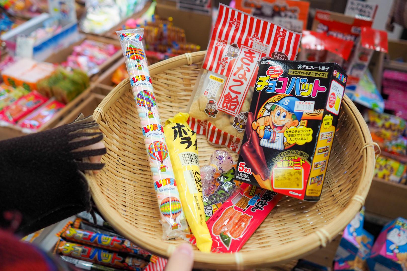 雲仙地獄で有名な温泉街に、昔懐かしい駄菓子やおもちゃが所狭しと並ぶ博物館★-0