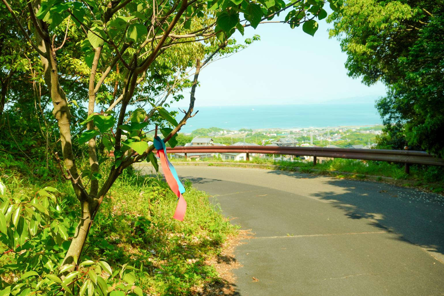 急な山道を抜けた先に待っているのは島原を一望できる展望スポット！-0