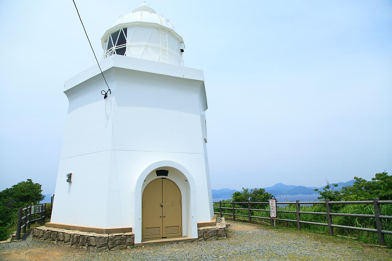 【伊王島灯台】江戸条約によって、全国８か所に設置された灯台のひとつ-0