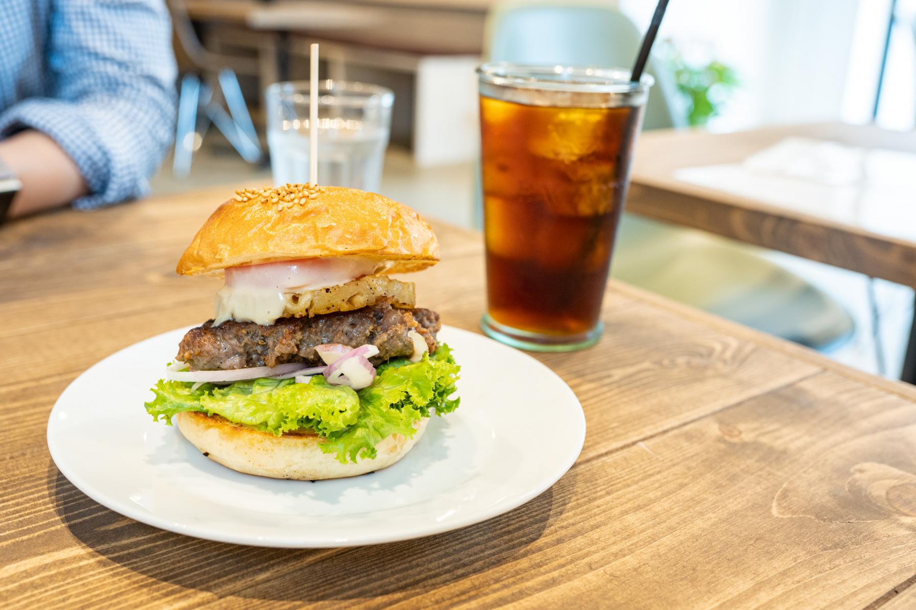 ※閉店【The neighborhood coffee&burger】ここに寄らなきゃ絶対損！ニューオープンのハンバーガー屋さん-1