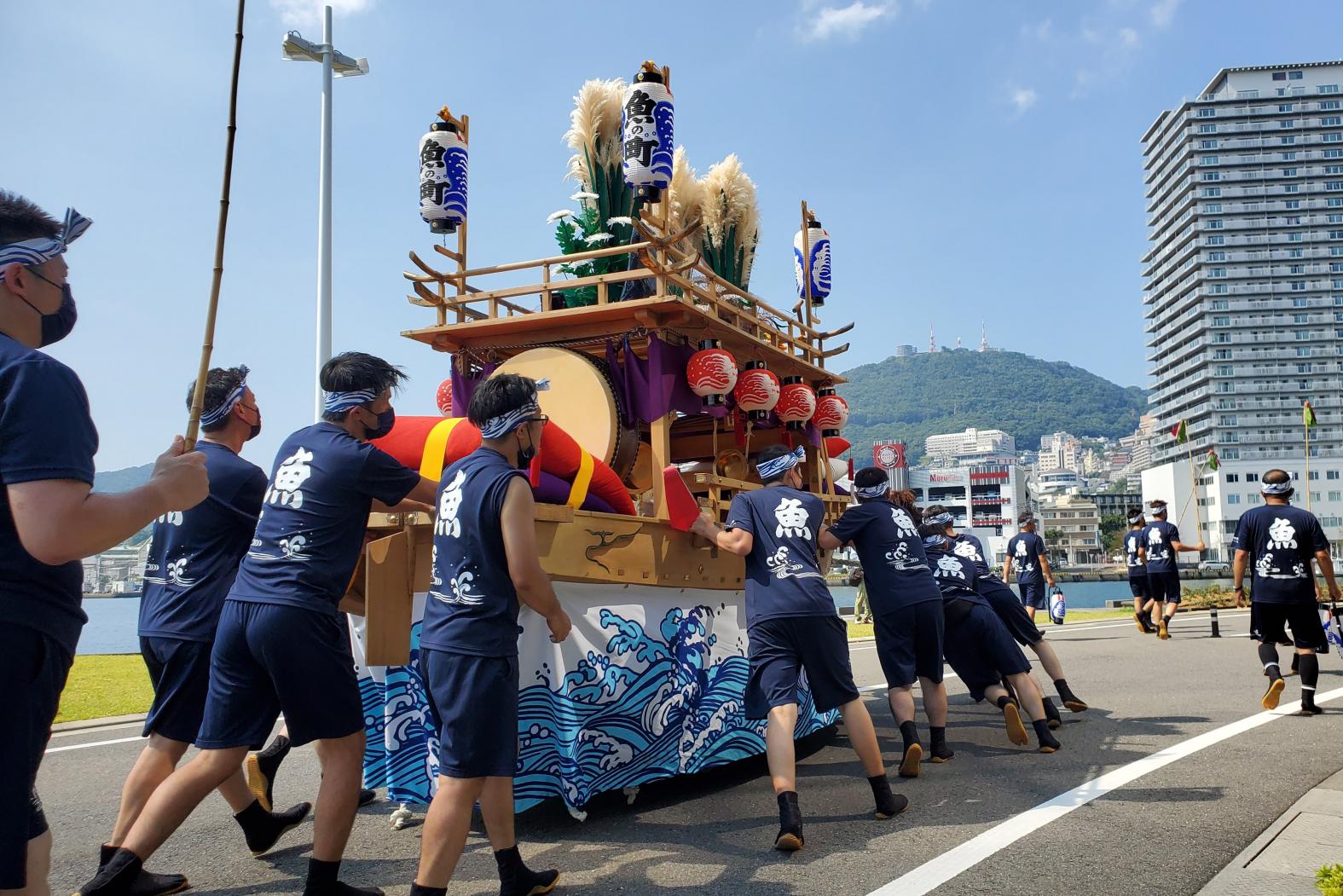 魚の町　川船-0