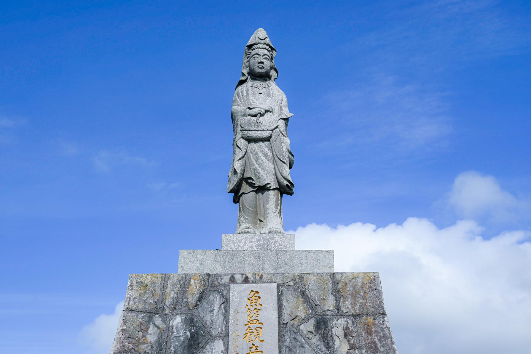 「魚藍(ぎょらん)観音展望所」から五島を代表する海水浴場“高浜海水浴場”を眺めよう！-1