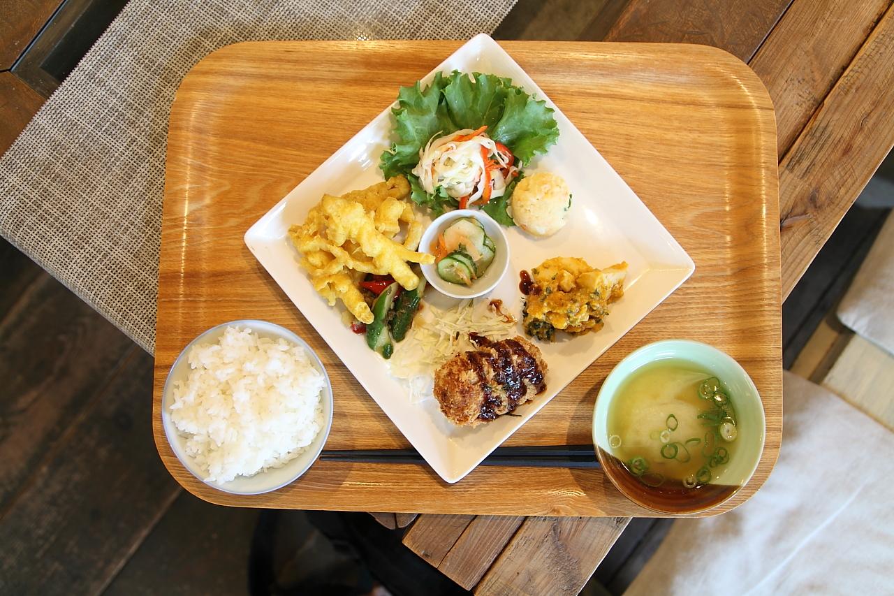 ソトノマのお母さんが作る料理は「おふくろの味」！地元食材に拘ったランチが美味-1