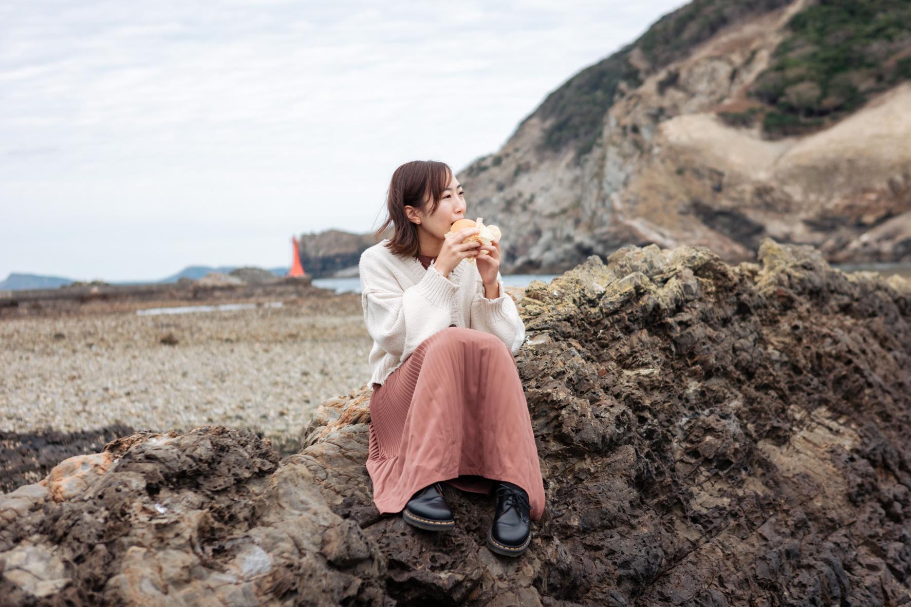 言葉を失うほどの美しい海「小浦海水浴場」-2