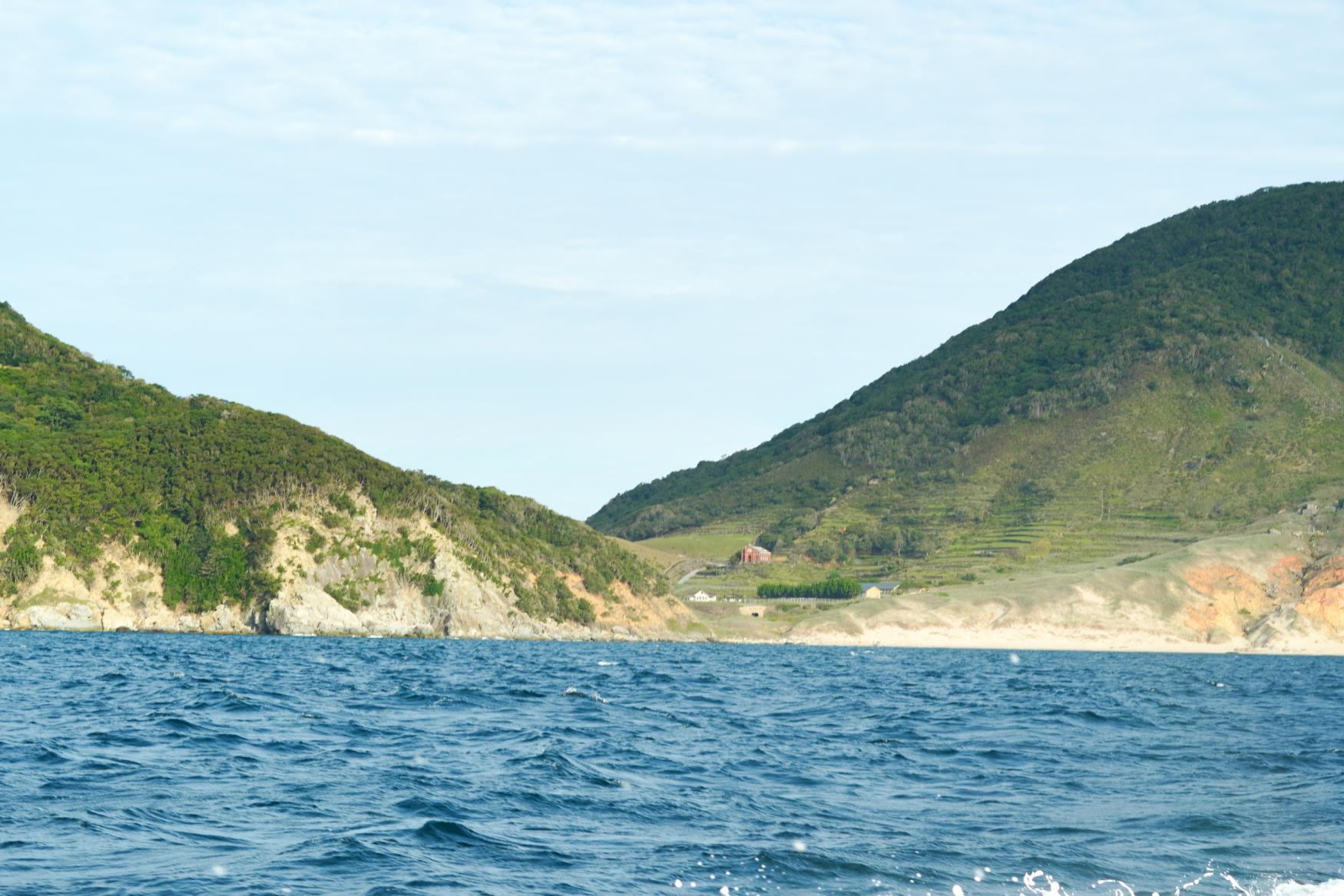 ほぼ無人島、世界遺産の島・野崎島で自然と向き合う時間-0