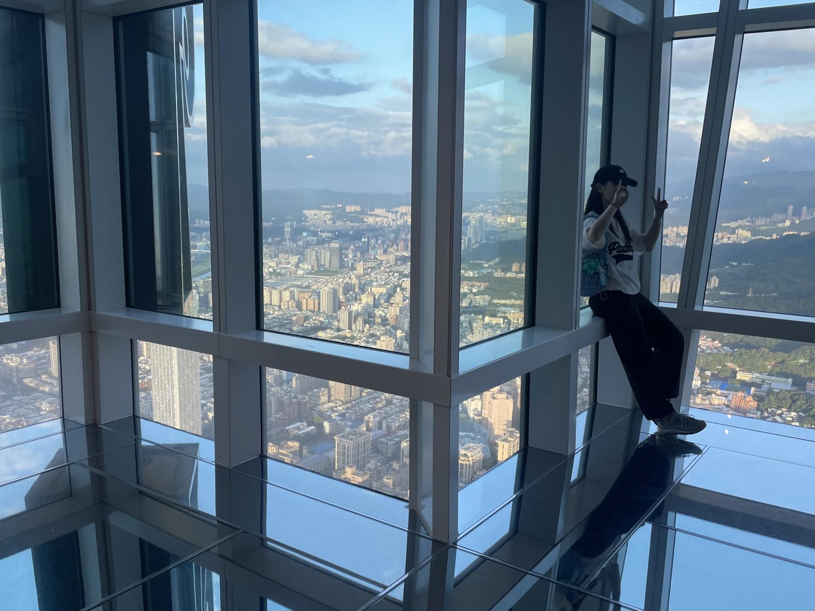 ギネスにも登録された超高層ビルで台湾市内を一望-3