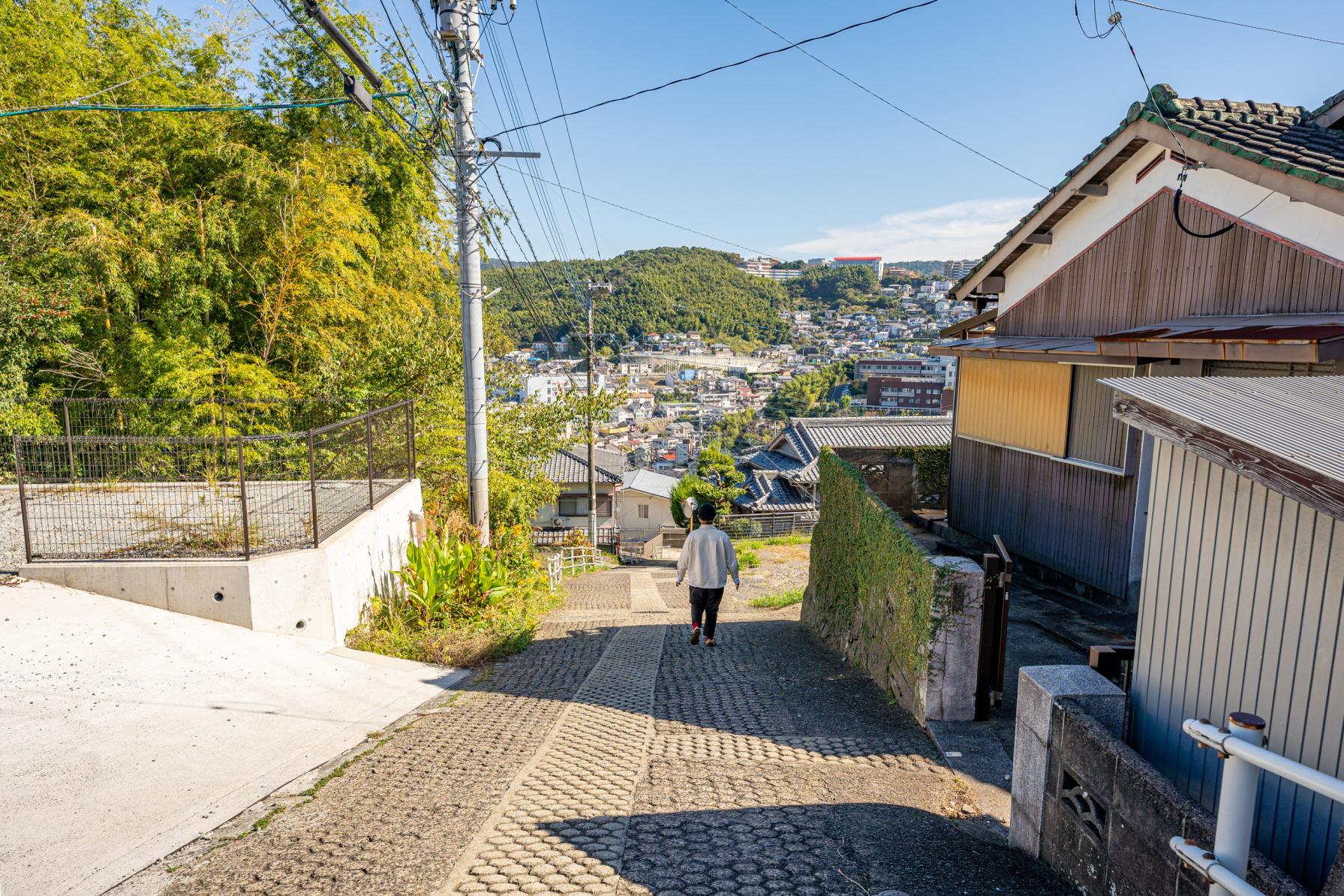 【地獄坂】長崎南高校の名物坂。斜度も利用頻度もすごい！-0