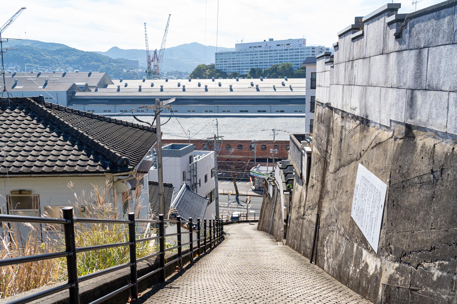 【きゃあまぐる坂】驚きの傾斜！気絶するほどキツい坂-2