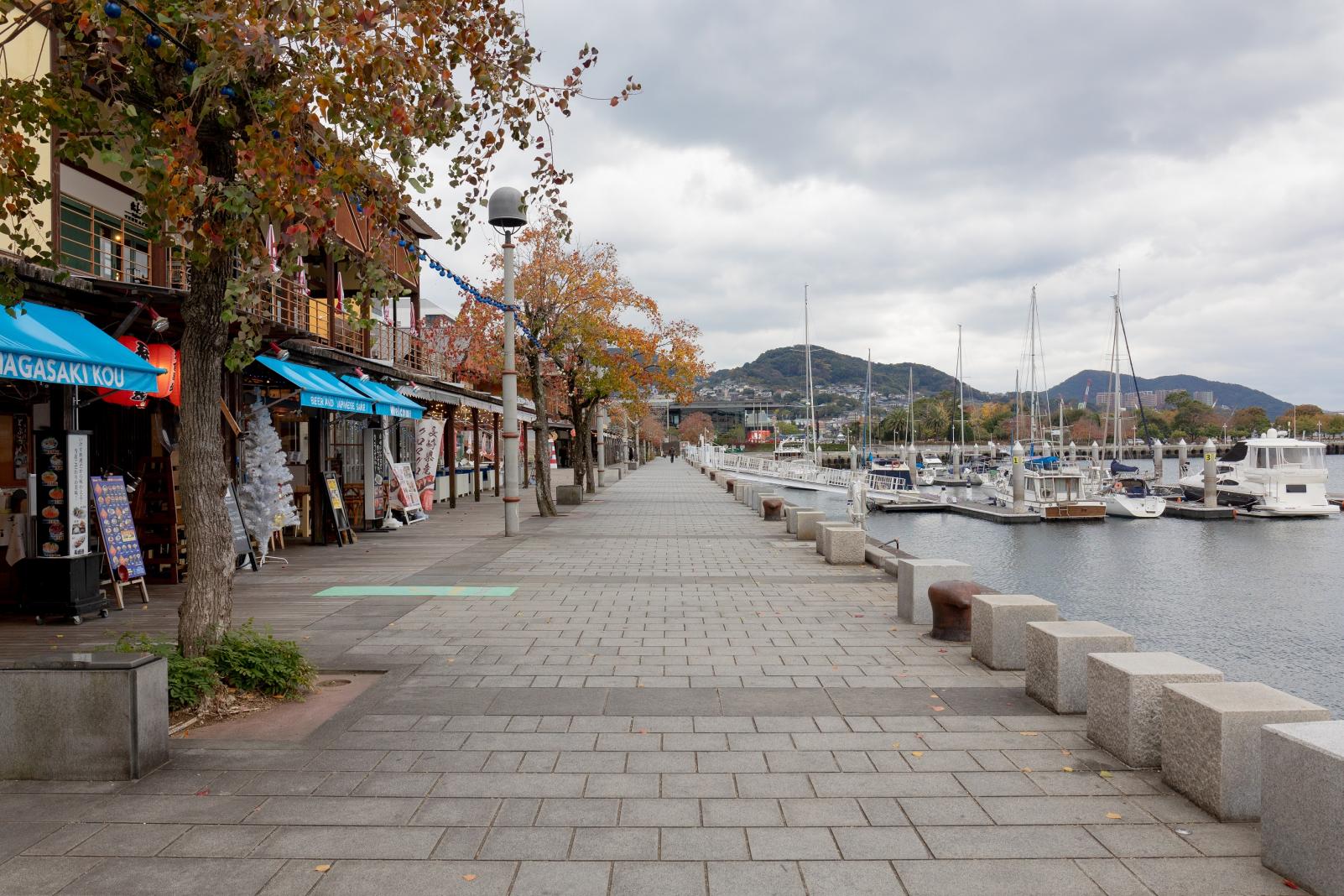 長崎グルメが集結！時間帯や季節で表情を変える長崎港の風景もぜひ♪-0