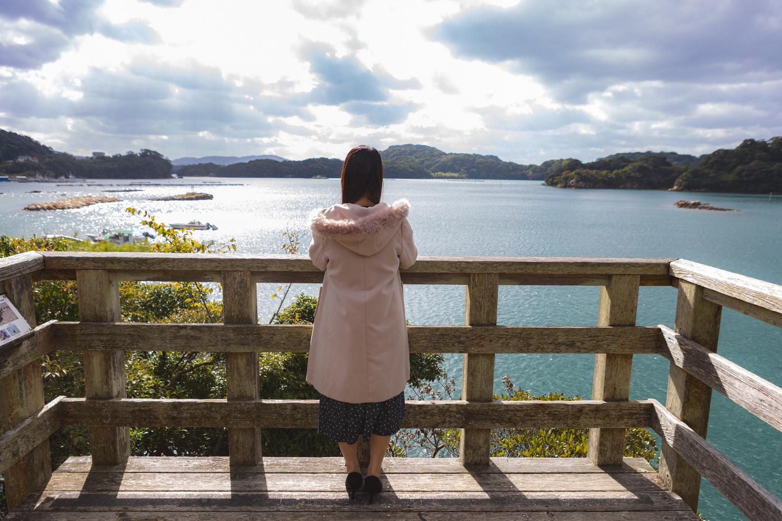 ゆったりと海を眺めながら散策-1