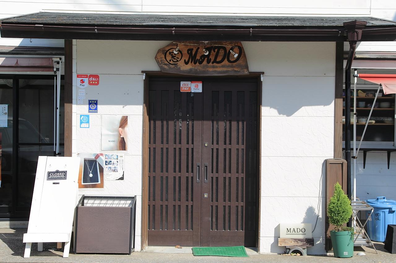 雑貨づくり体験は、お隣の店「MADO」でもできます-1