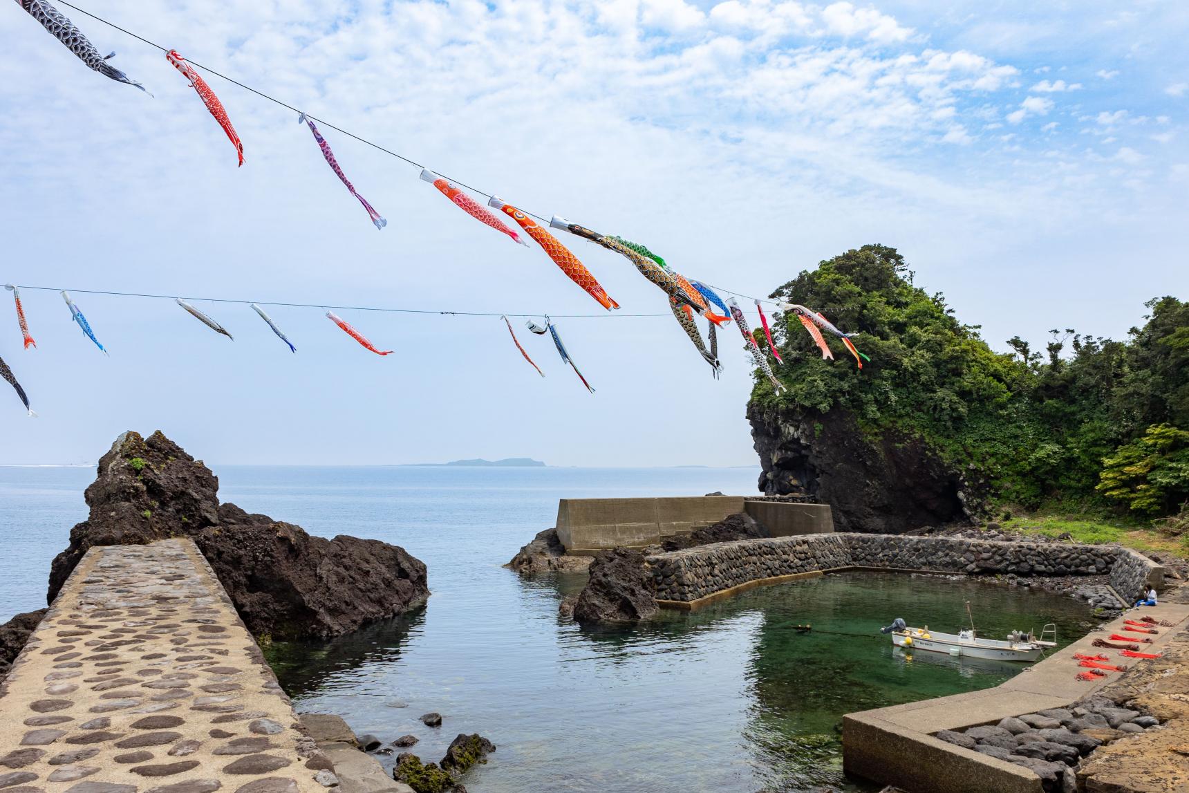 ＃02．海の上を泳ぐ「神爪海岸」の鯉のぼり-2