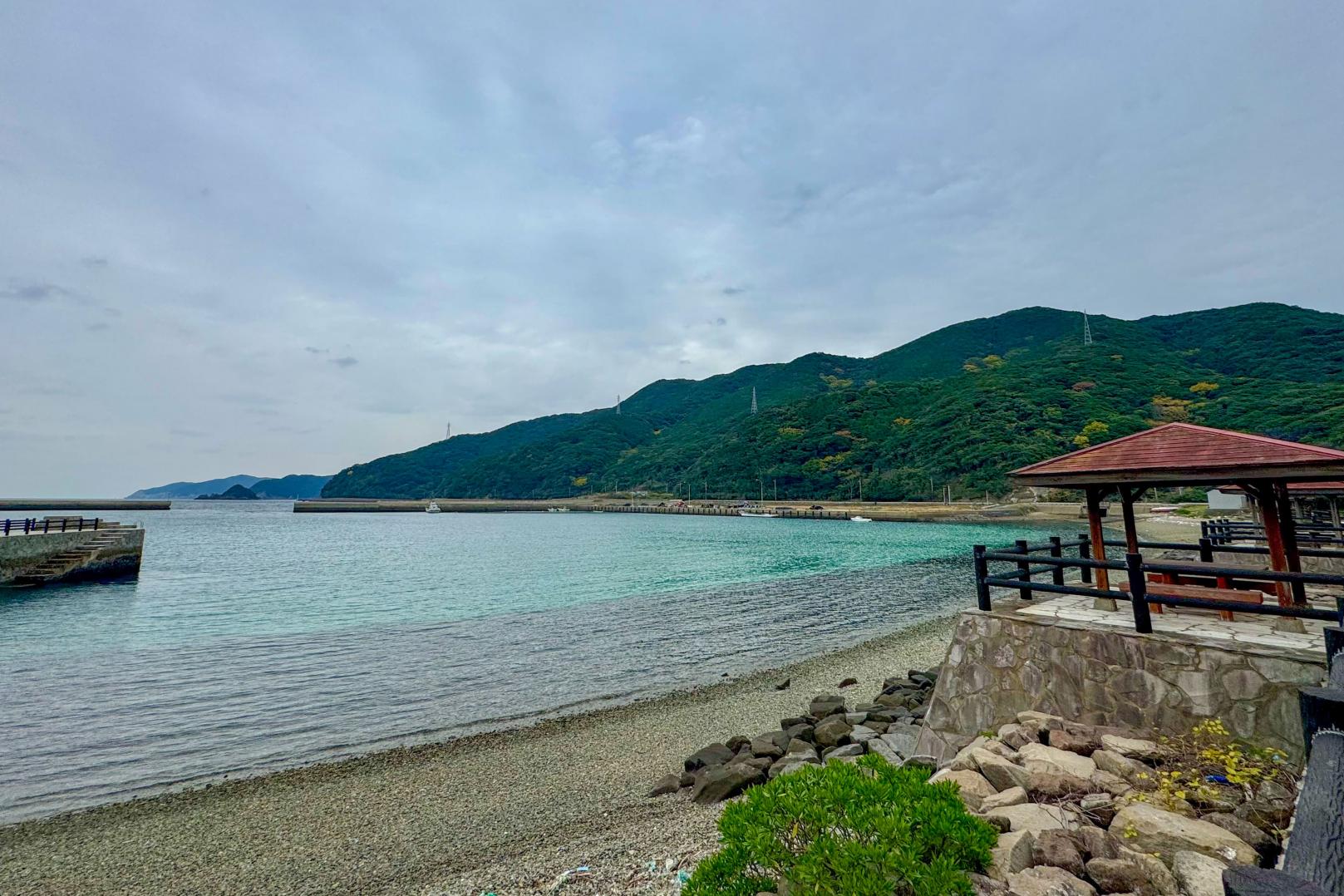 【宮の浜海水浴場】きっとSUPがしたくなる。透き通る海と玉砂利のビーチが美しい-1