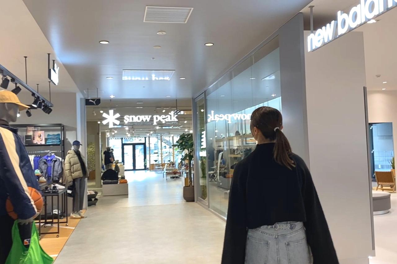 スタジアムシティサウスは、多彩な店舗が集まる商業棟-2