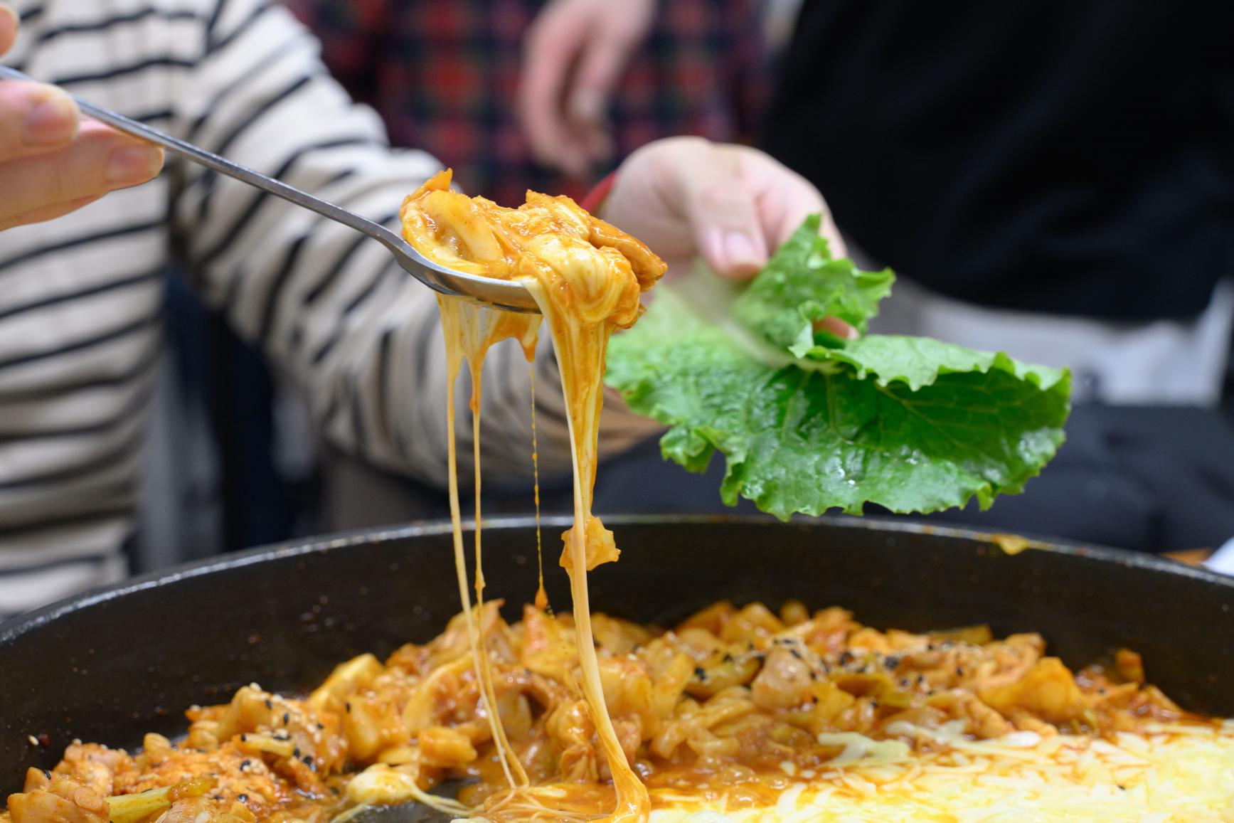 02.ソウルで絶対食べたいチーズタッカルビ！明洞で夕食を食べるなら「チャンインタッカルビ」-1