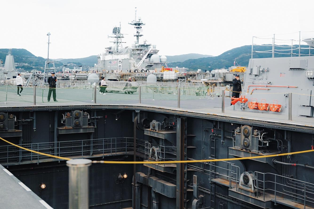 巨大エレベーターで瞬間移動⁉ 海自艦のスケールに圧倒！-0