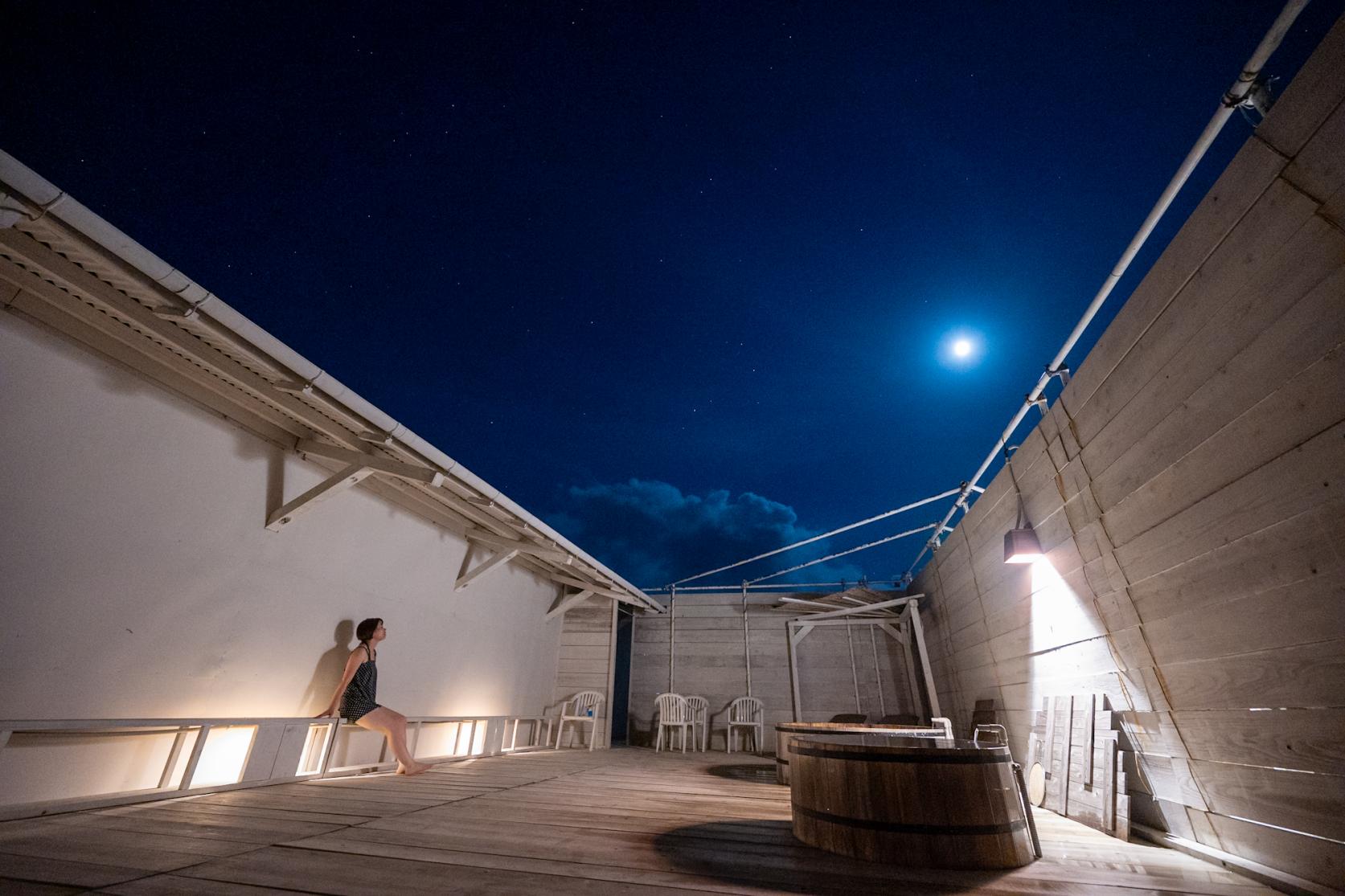 夜は星空サウナに！-0