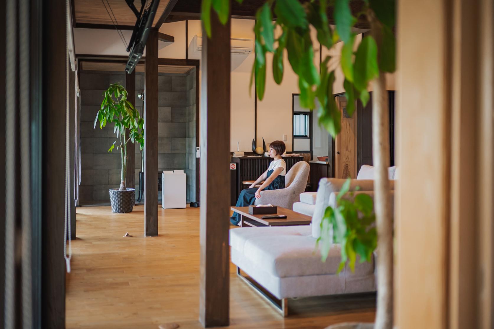 “何もない贅沢”を味わう、一棟貸しの宿「えのき屋」-1