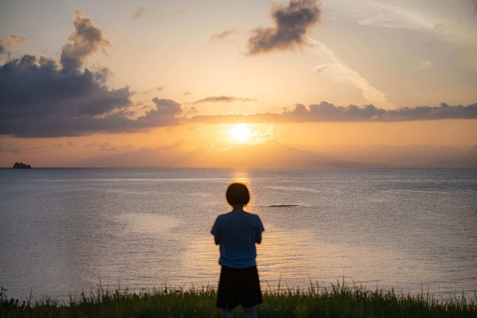 地元の人に教わった、宇久島の“とっておき朝日スポット”-0