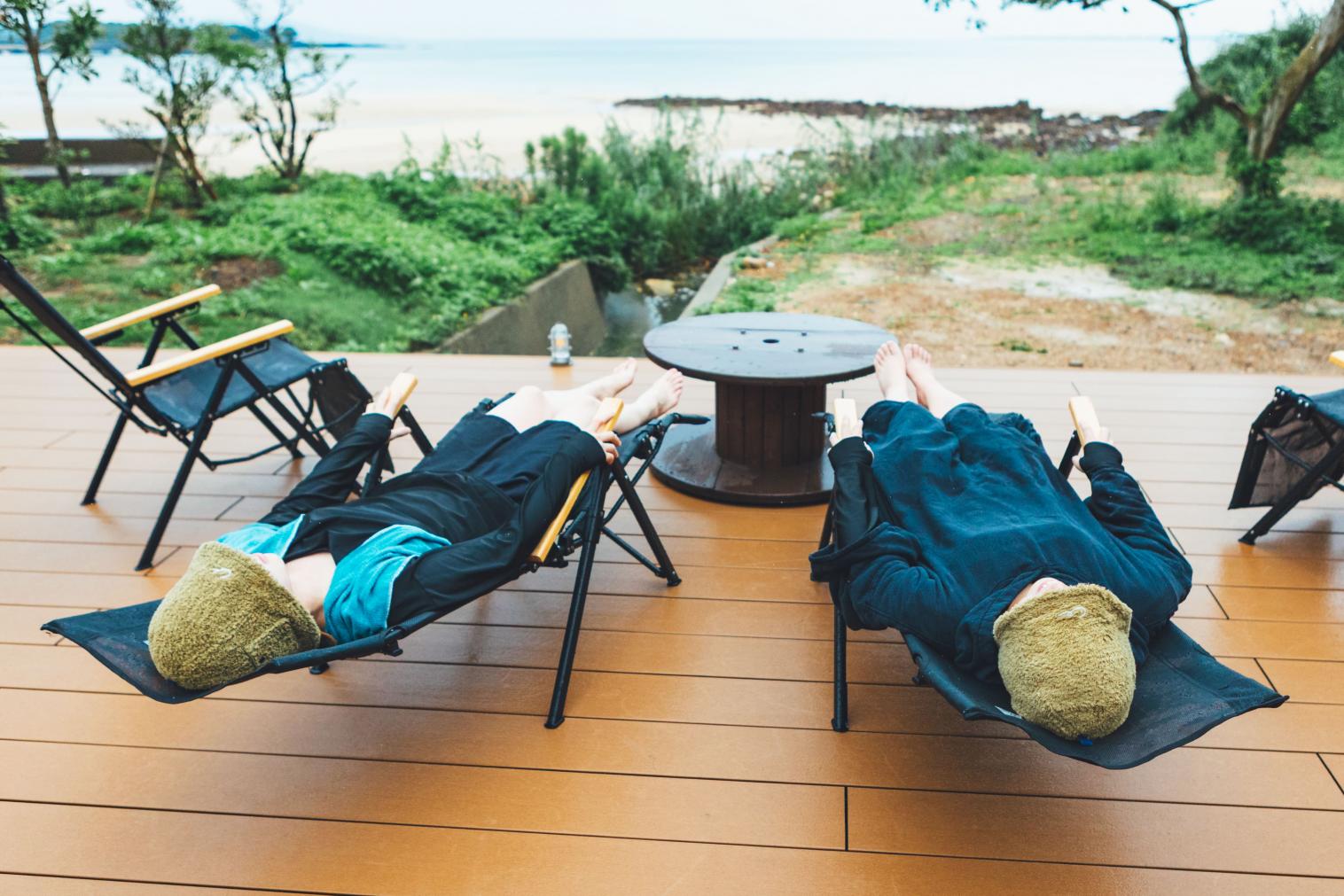海風に包まれて、心まで解き放たれる外気浴-1