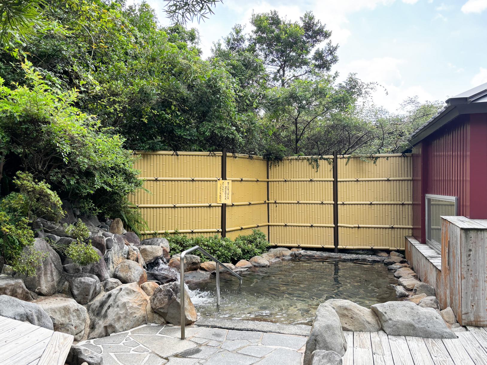 まずは温泉へ-1