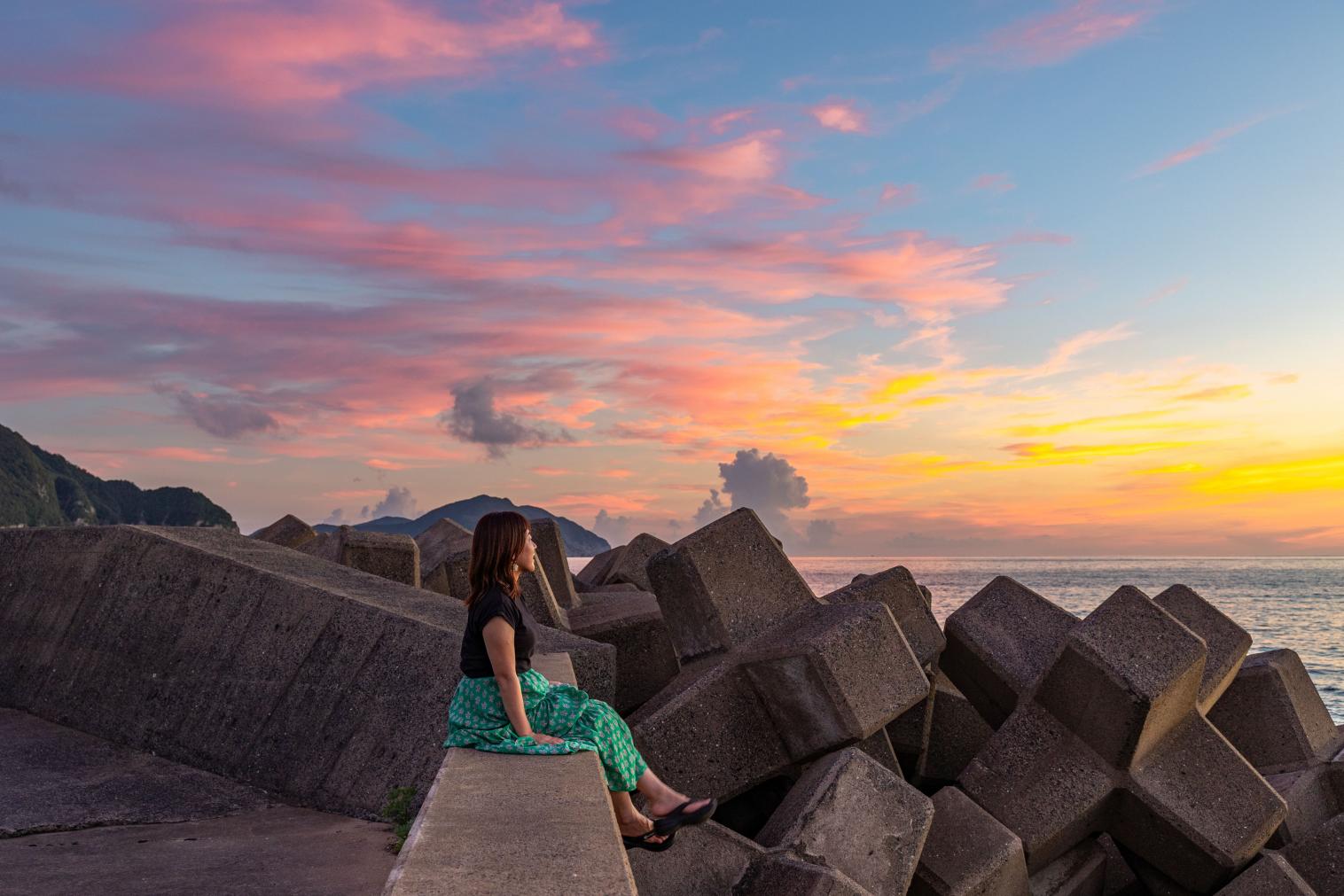 徒歩5分、貝津漁港から見える絶景-0