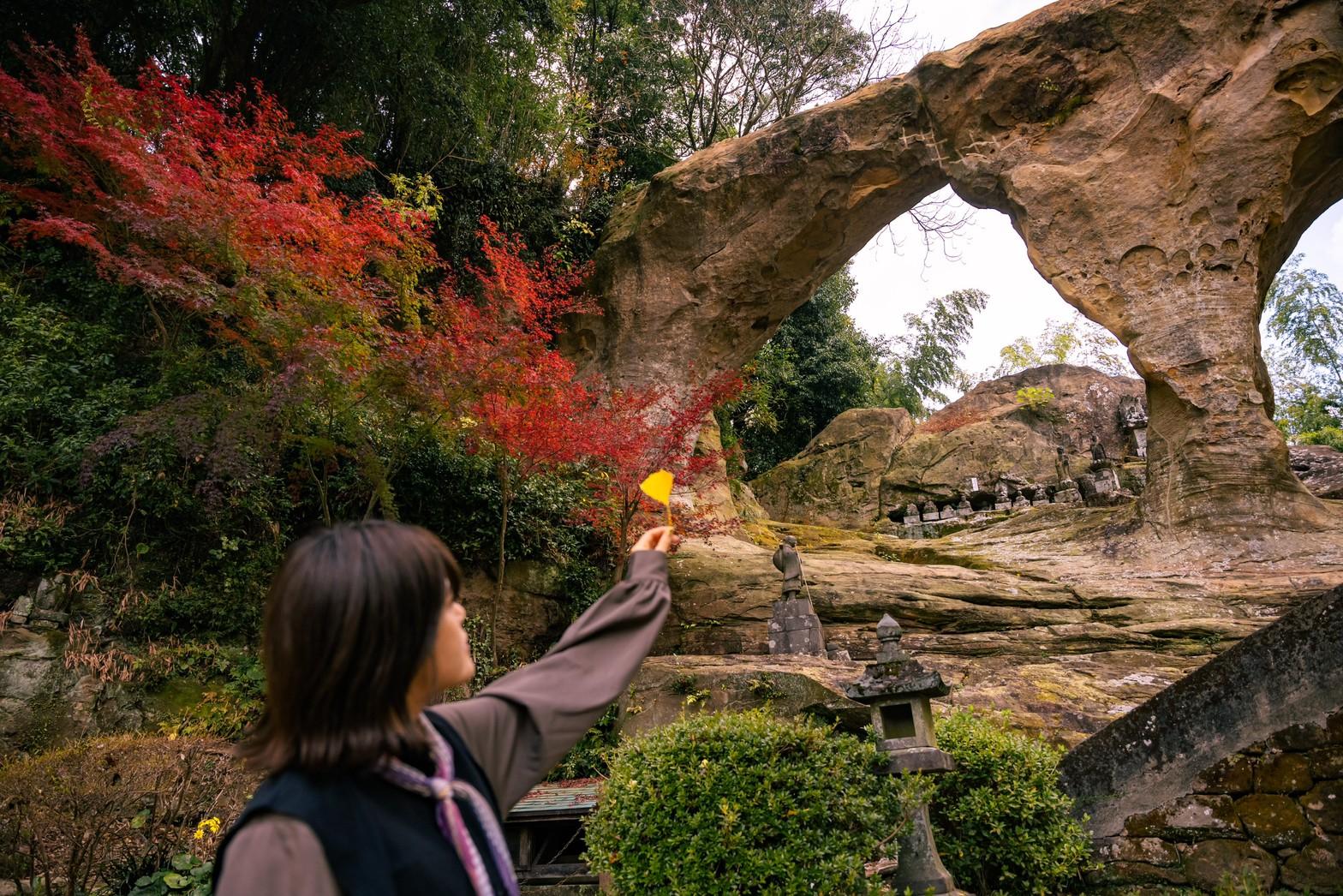 【眼鏡岩】地元民でも知らない！ハート形の銀杏が楽しめるスポット-1