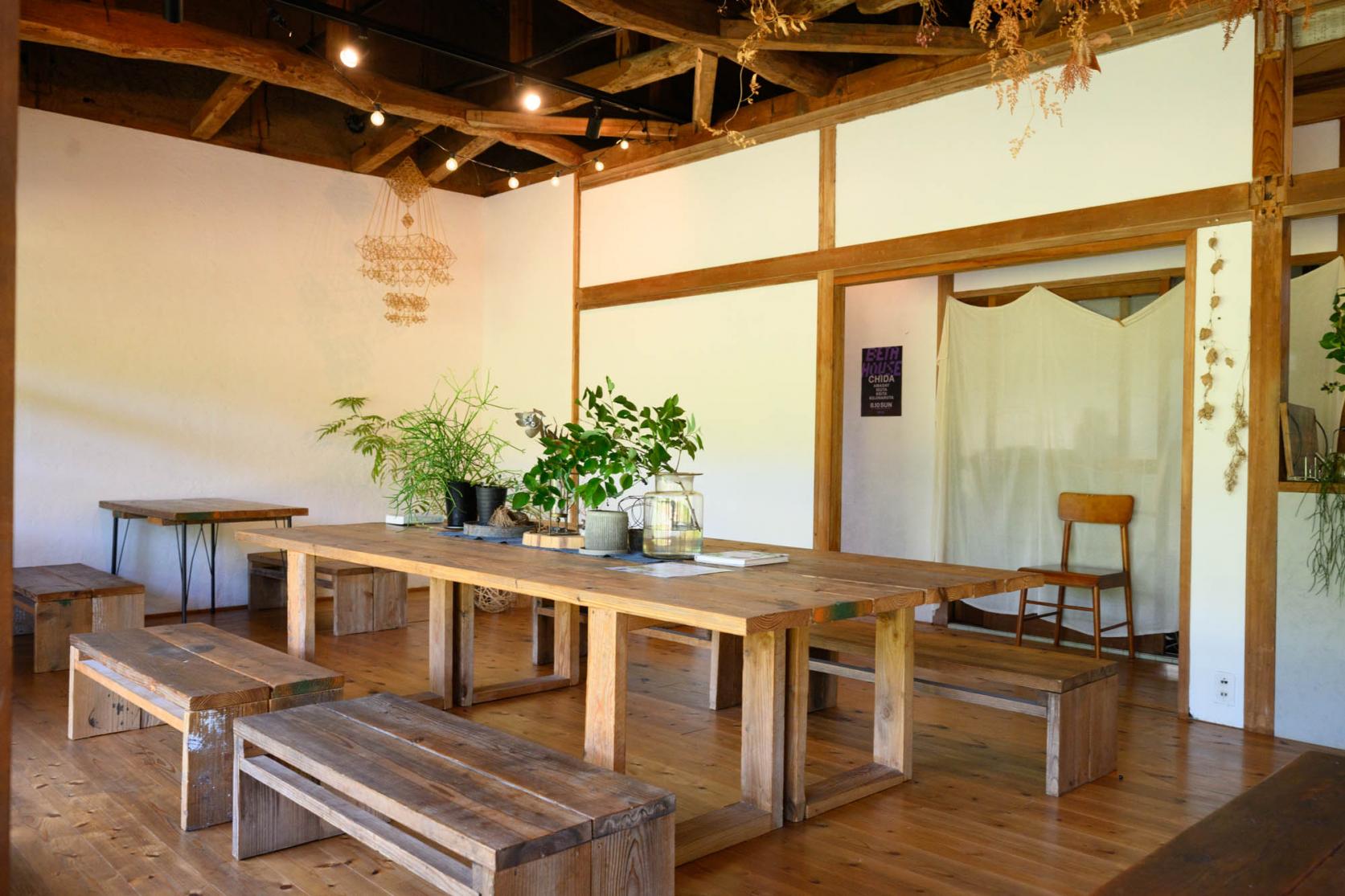 カフェスペースでひと休み-0