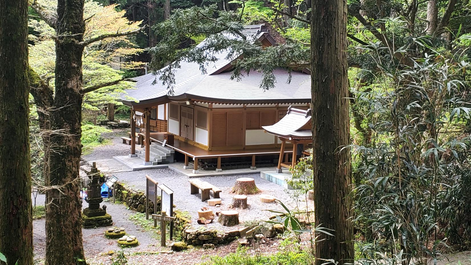 金泉寺から多良岳頂上の太良獄神社上宮へ-0