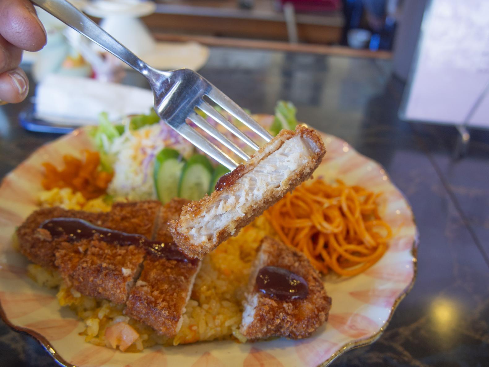 ファンが多い「トルコライス」-1