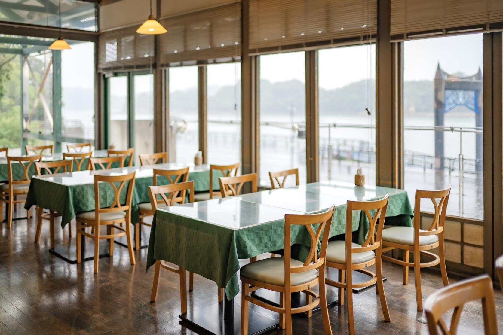 11:30 ｜ イタリアンランチ or 佐世保バーガー-3