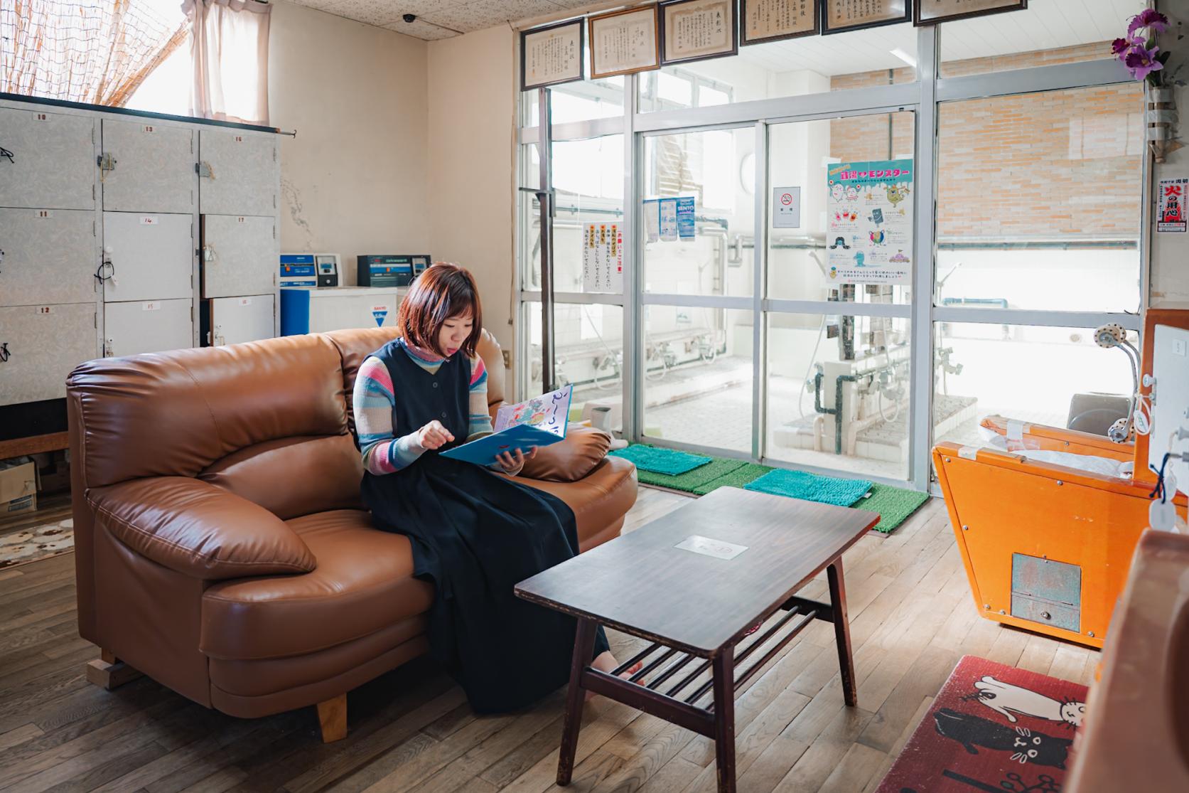 ③ 昭和の香りが漂う、懐かしの番台-1