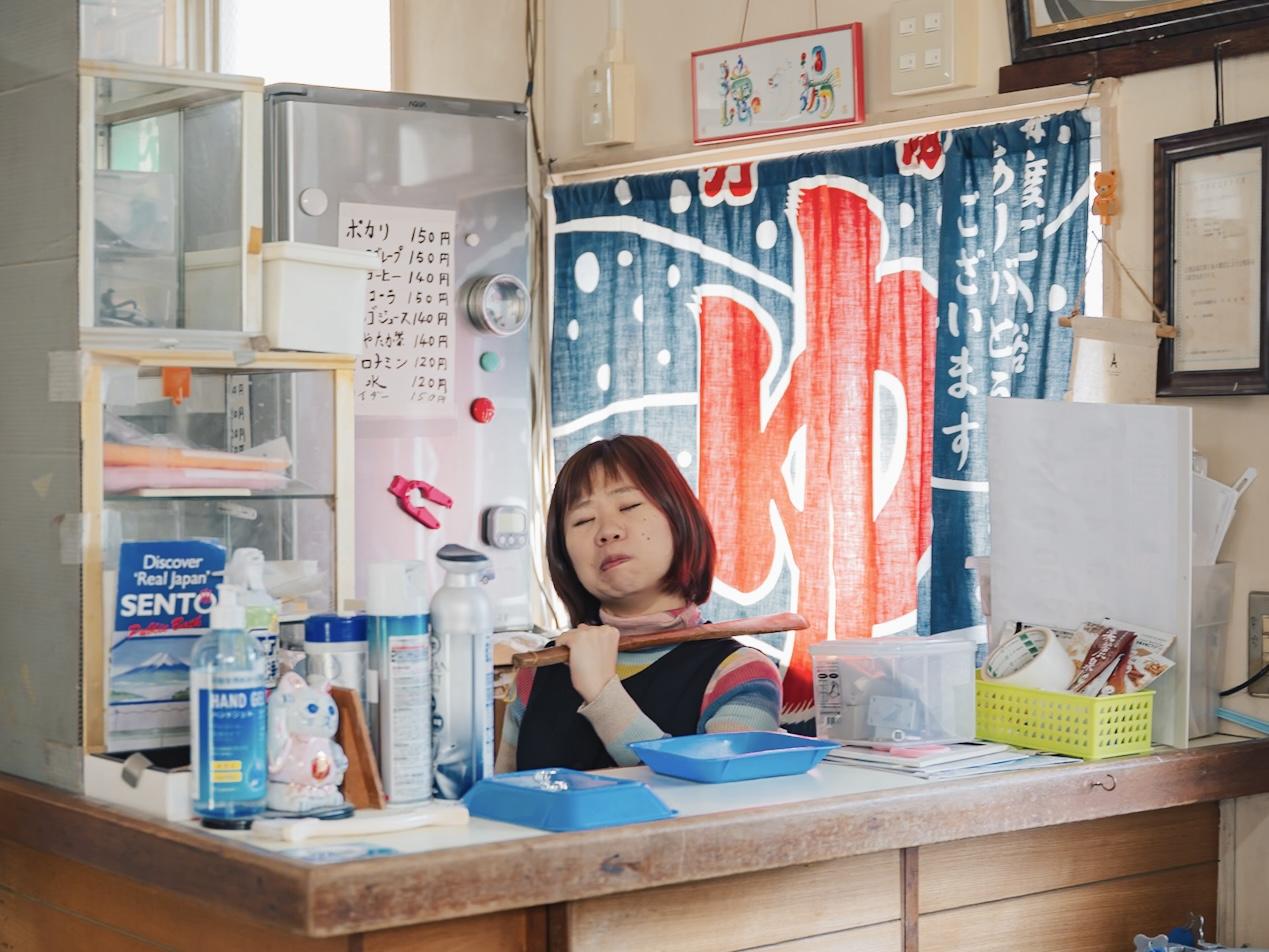 ③ 昭和の香りが漂う、懐かしの番台-0