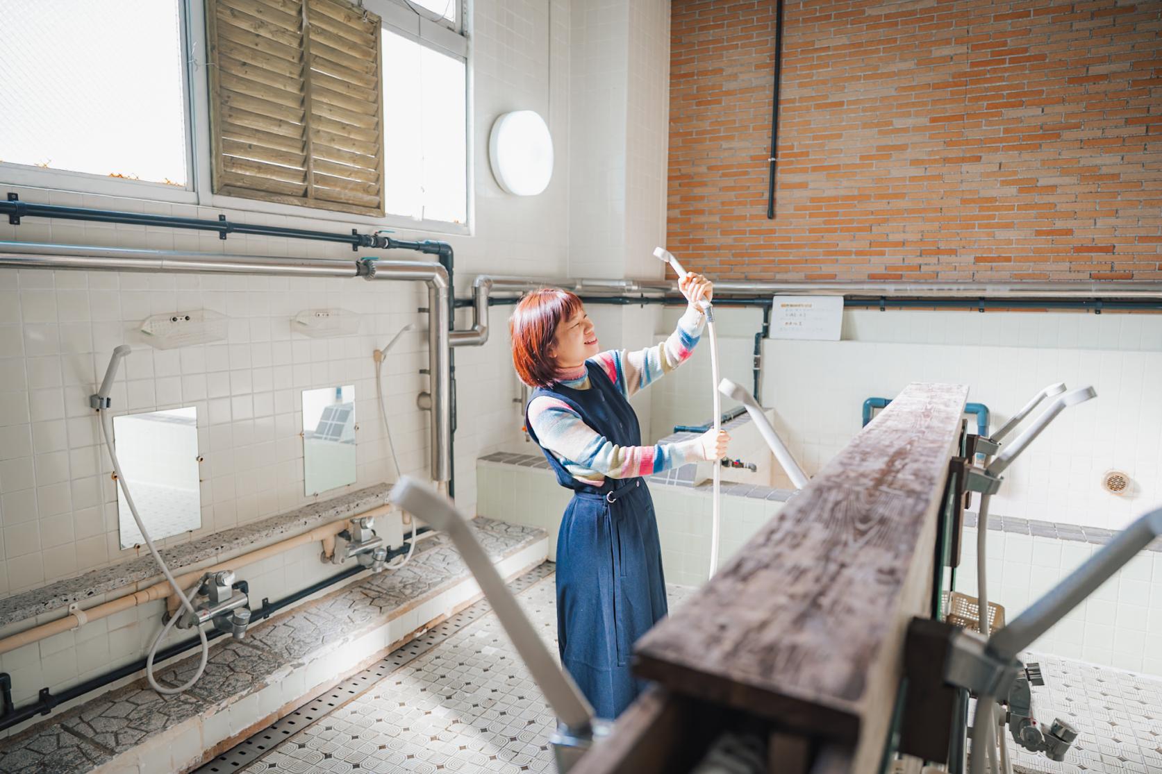 ⑤ 心温まる「3種の湯船」と家族の風景-2