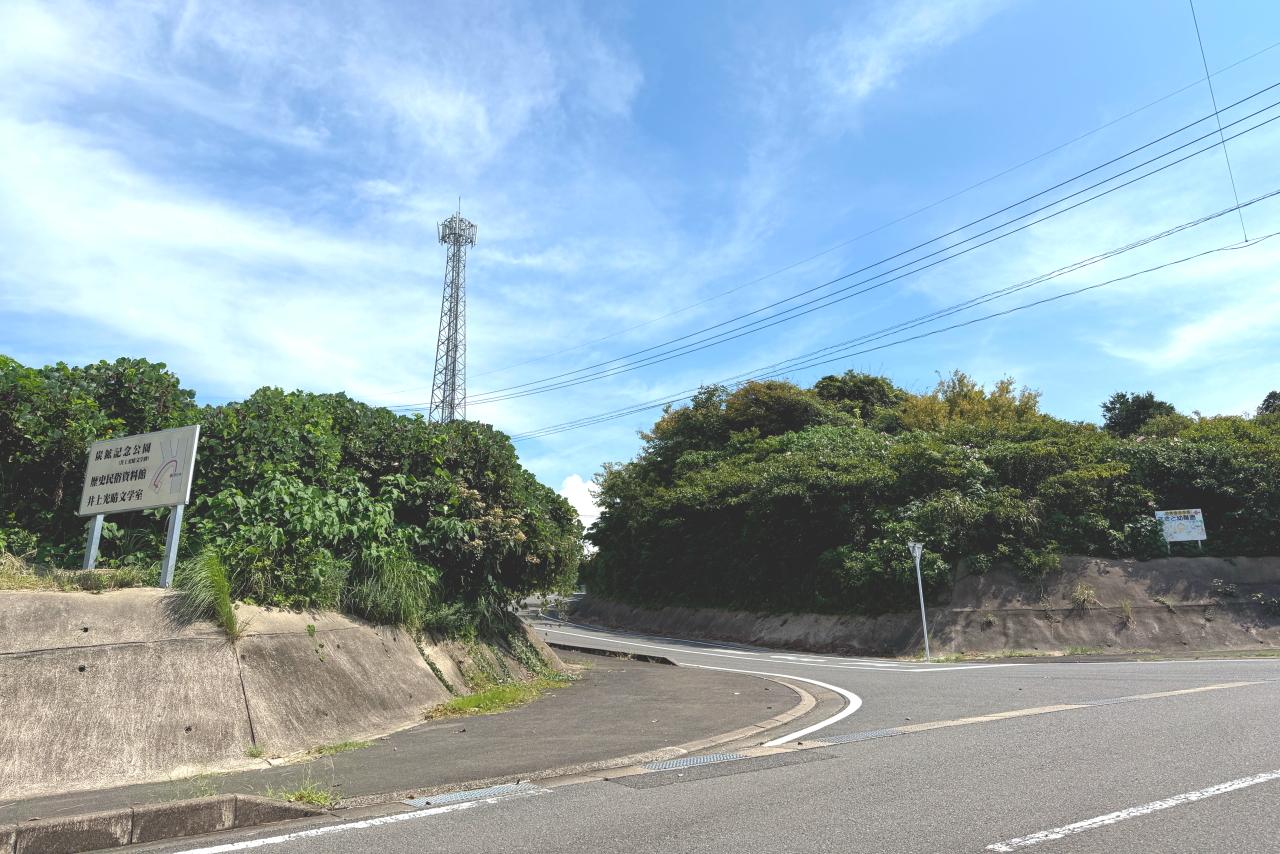 崎戸橋を渡ったらすぐ左の道へ進みます-0