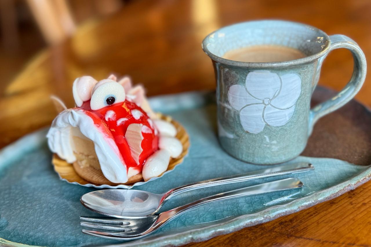 食べ逃し厳禁！お魚バス停ケーキ-0